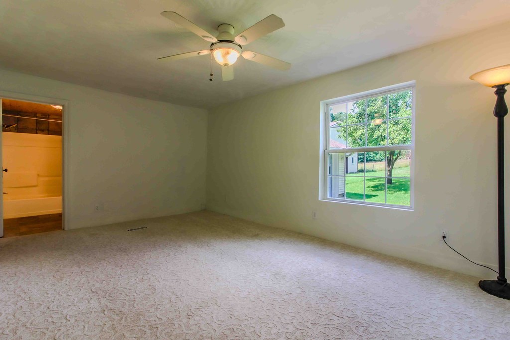 1690 South Home Rd Property Photo 17