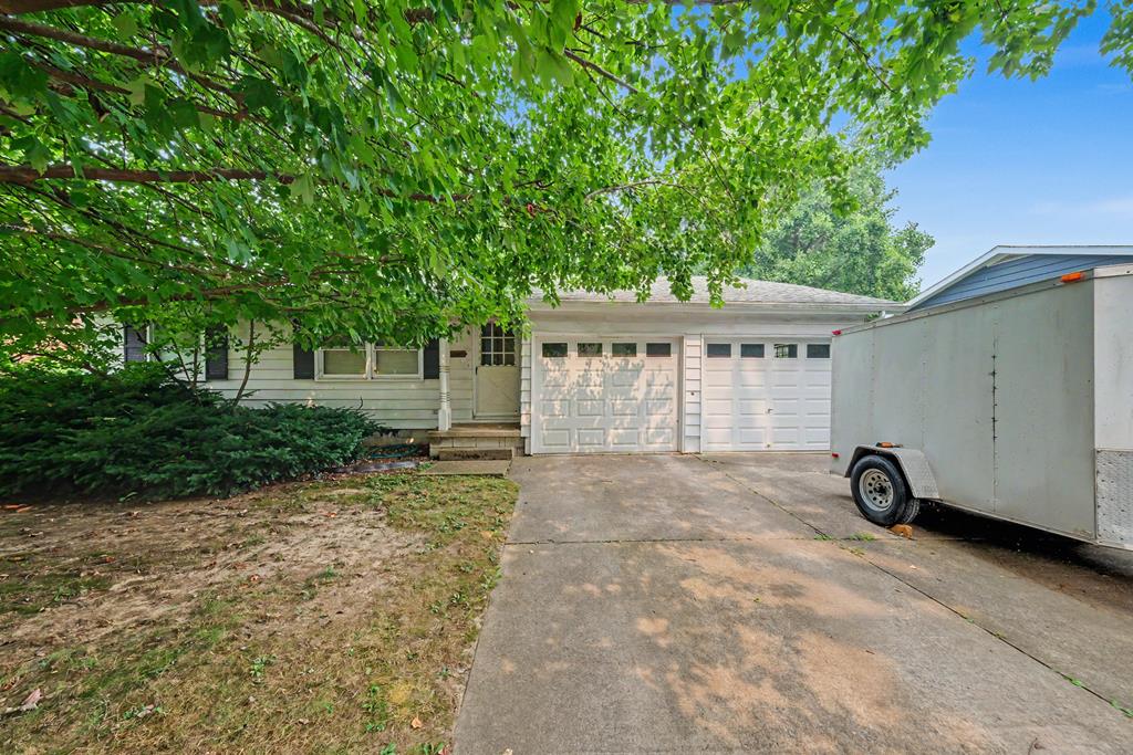 1223 Brookview Drive Property Photo 1
