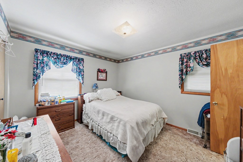1223 Brookview Drive Property Photo 9