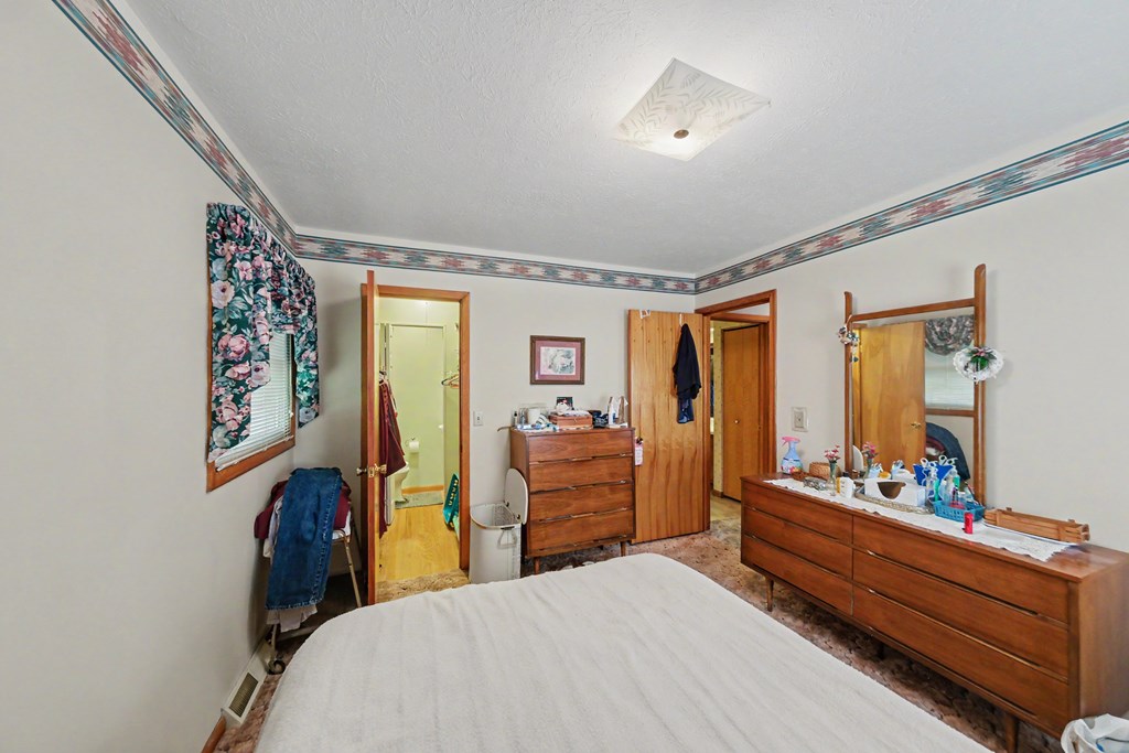 1223 Brookview Drive Property Photo 11
