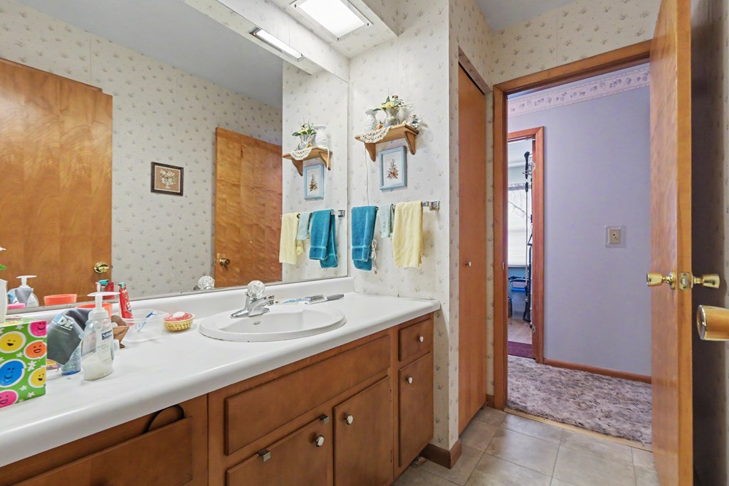 1223 Brookview Drive Property Photo 17