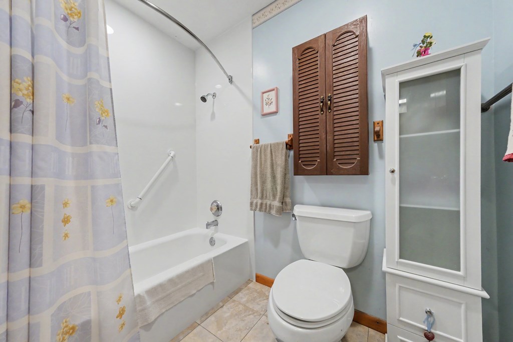 1223 Brookview Drive Property Photo 18