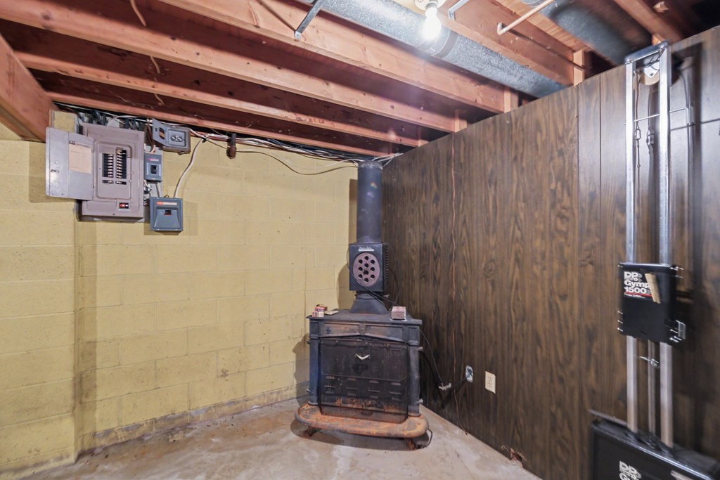 1223 Brookview Drive Property Photo 22
