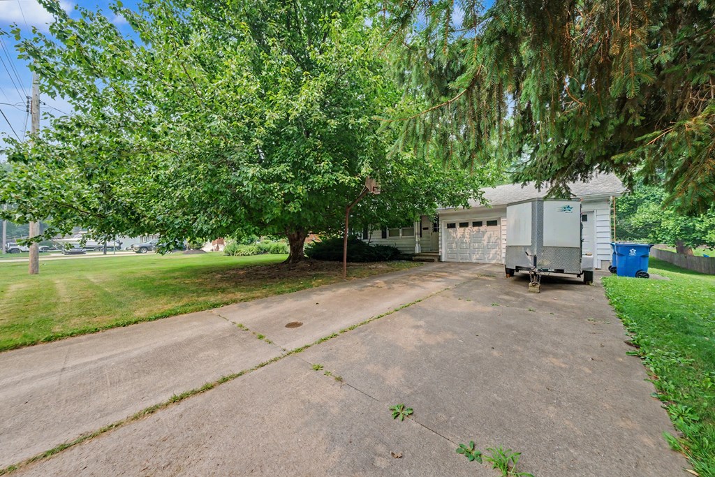 1223 Brookview Drive Property Photo 31