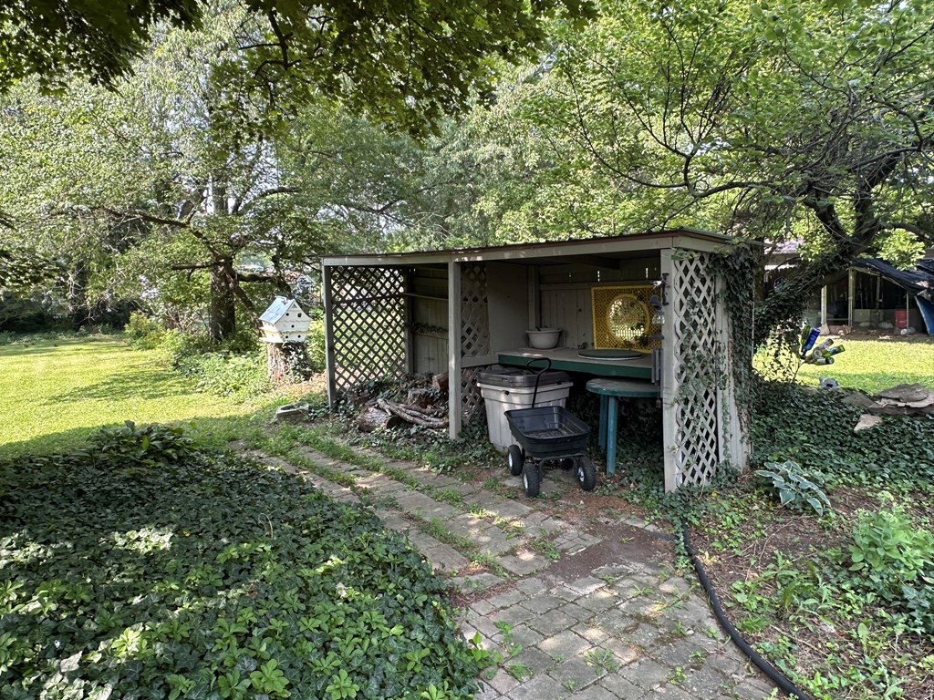 603 W Main Street Property Photo 11