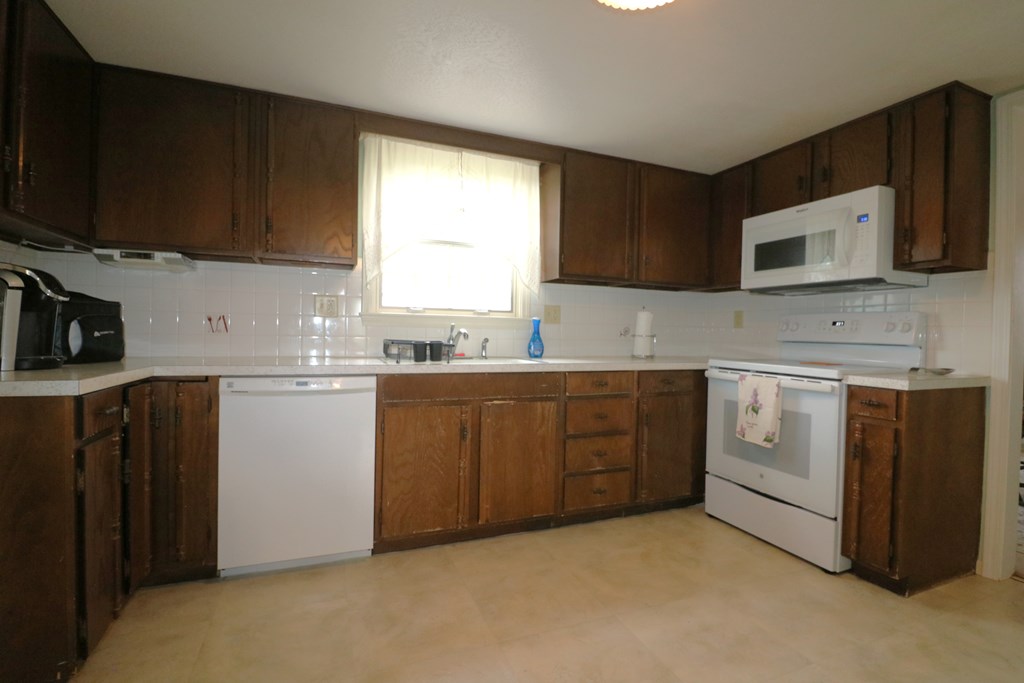 2860 St Rt 103 Property Photo 9