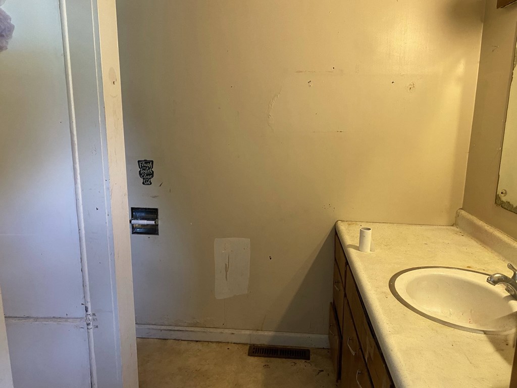 41 West St. Property Photo 16