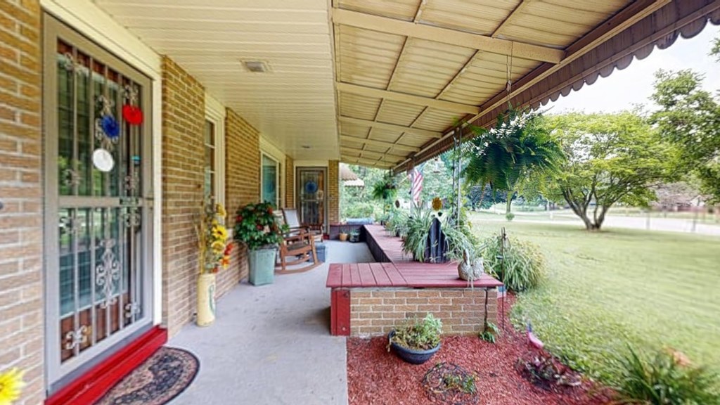 91 Hillcrest St Property Photo 2