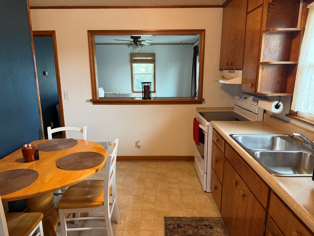 168 Wayne Ave Property Photo 2