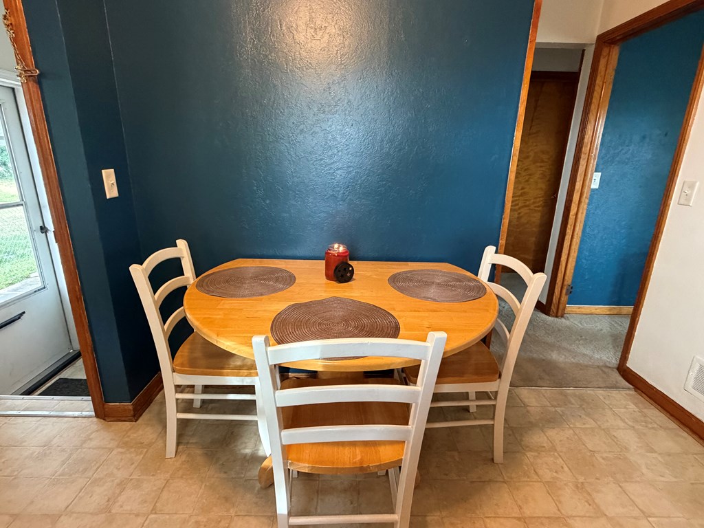 168 Wayne Ave Property Photo 3