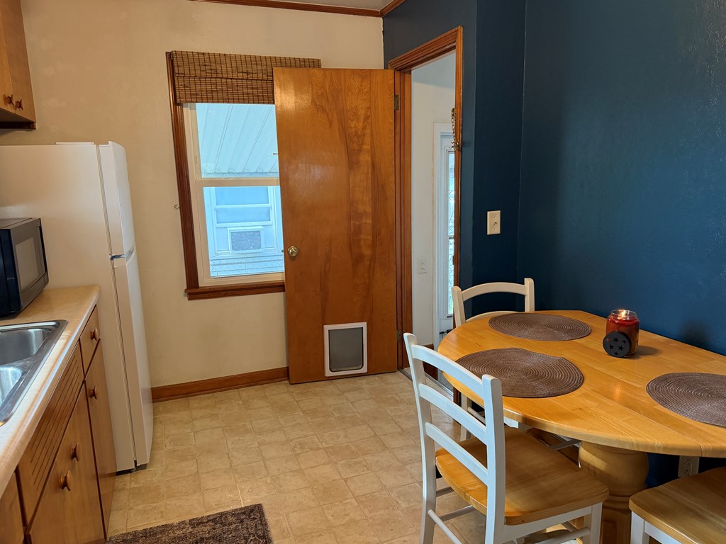 168 Wayne Ave Property Photo 4