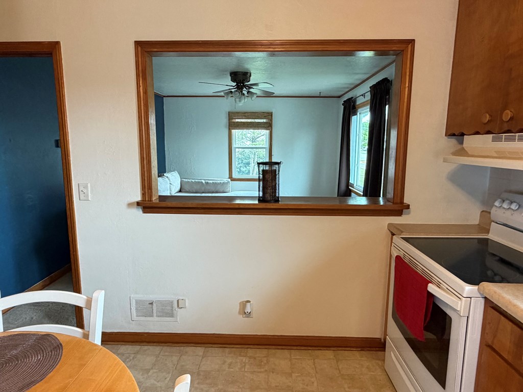 168 Wayne Ave Property Photo 6