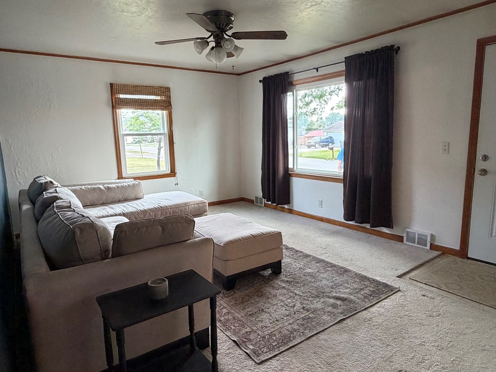 168 Wayne Ave Property Photo 7