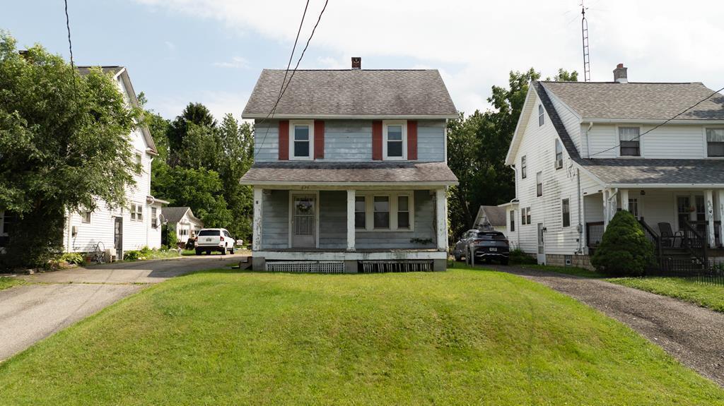 679 Arlington Ave. Property Photo 2