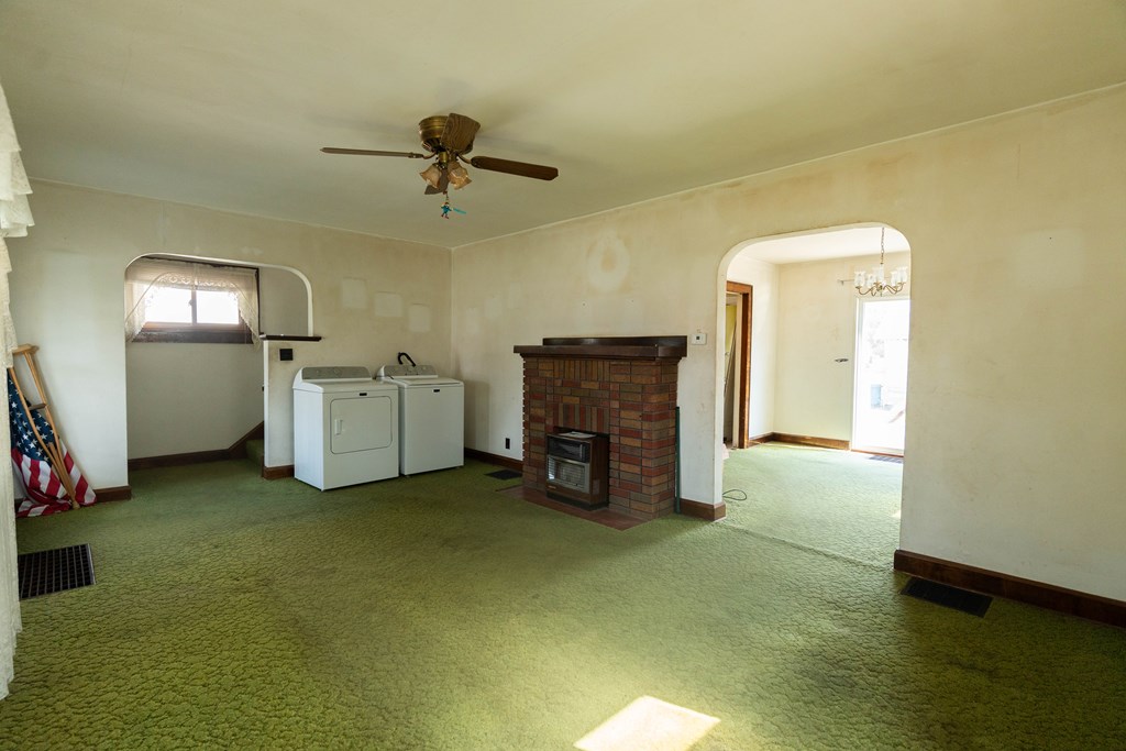 679 Arlington Ave. Property Photo 10