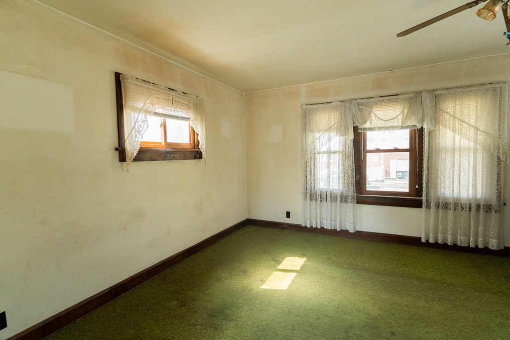 679 Arlington Ave. Property Photo 13