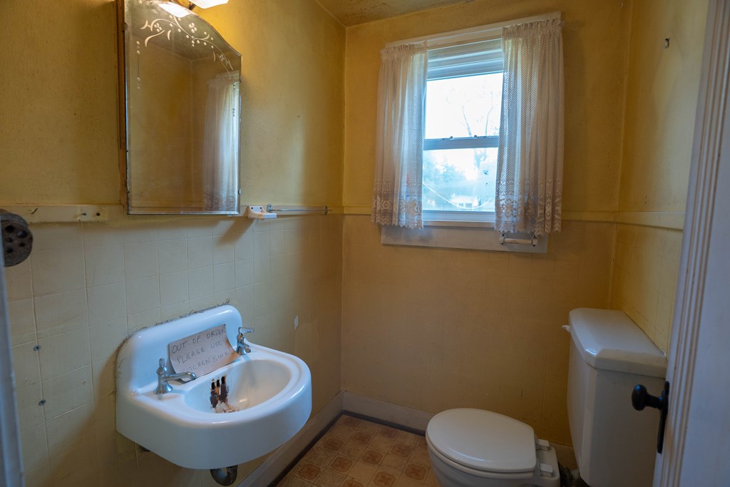 679 Arlington Ave. Property Photo 17