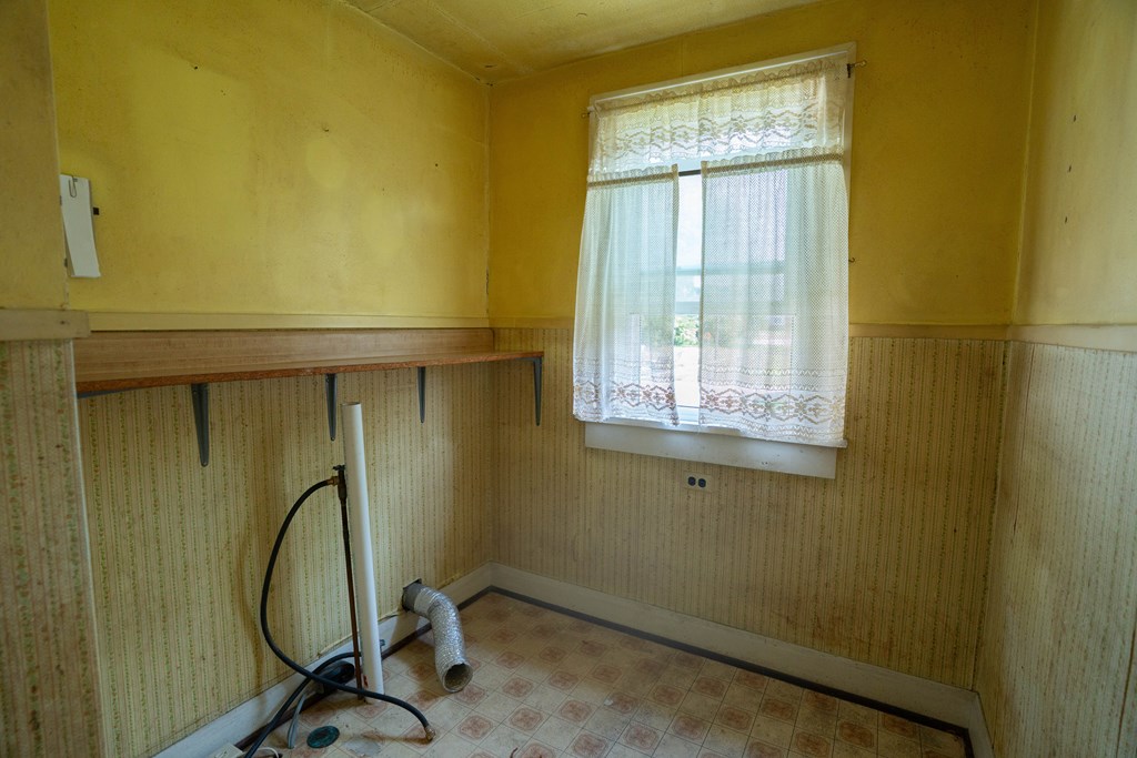 679 Arlington Ave. Property Photo 18