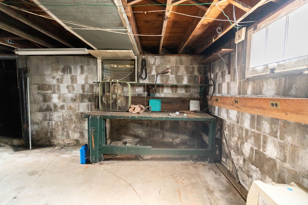 679 Arlington Ave. Property Photo 33