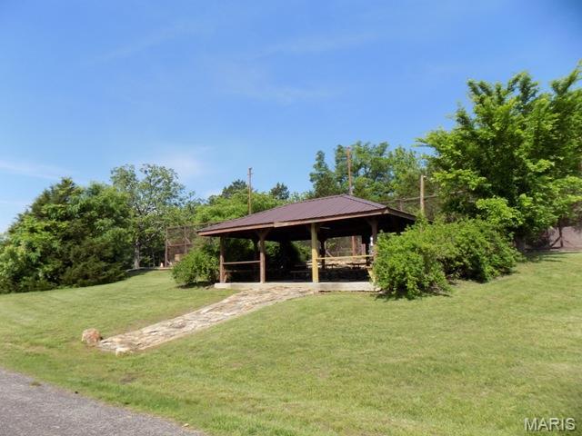 247 Foxboro Road Property Photo 6