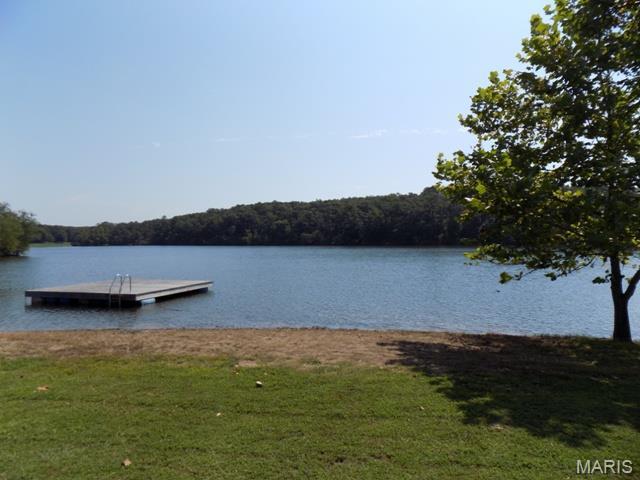 255 Foxboro Road Property Photo 4