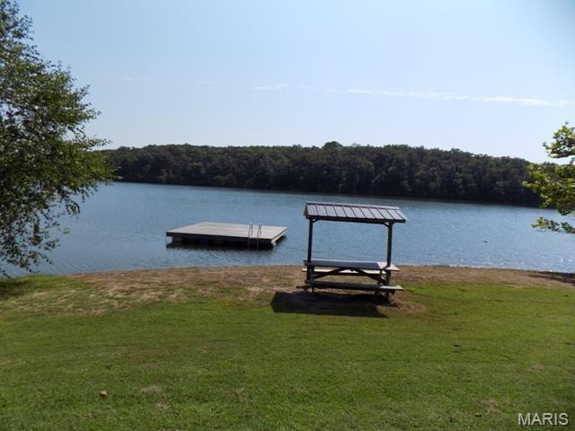 255 Foxboro Road Property Photo 8