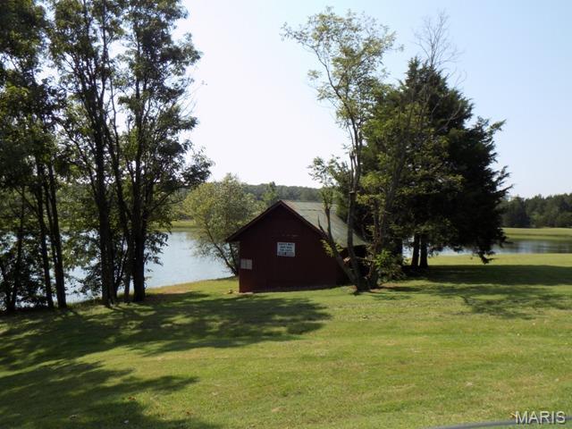 255 Foxboro Road Property Photo 11