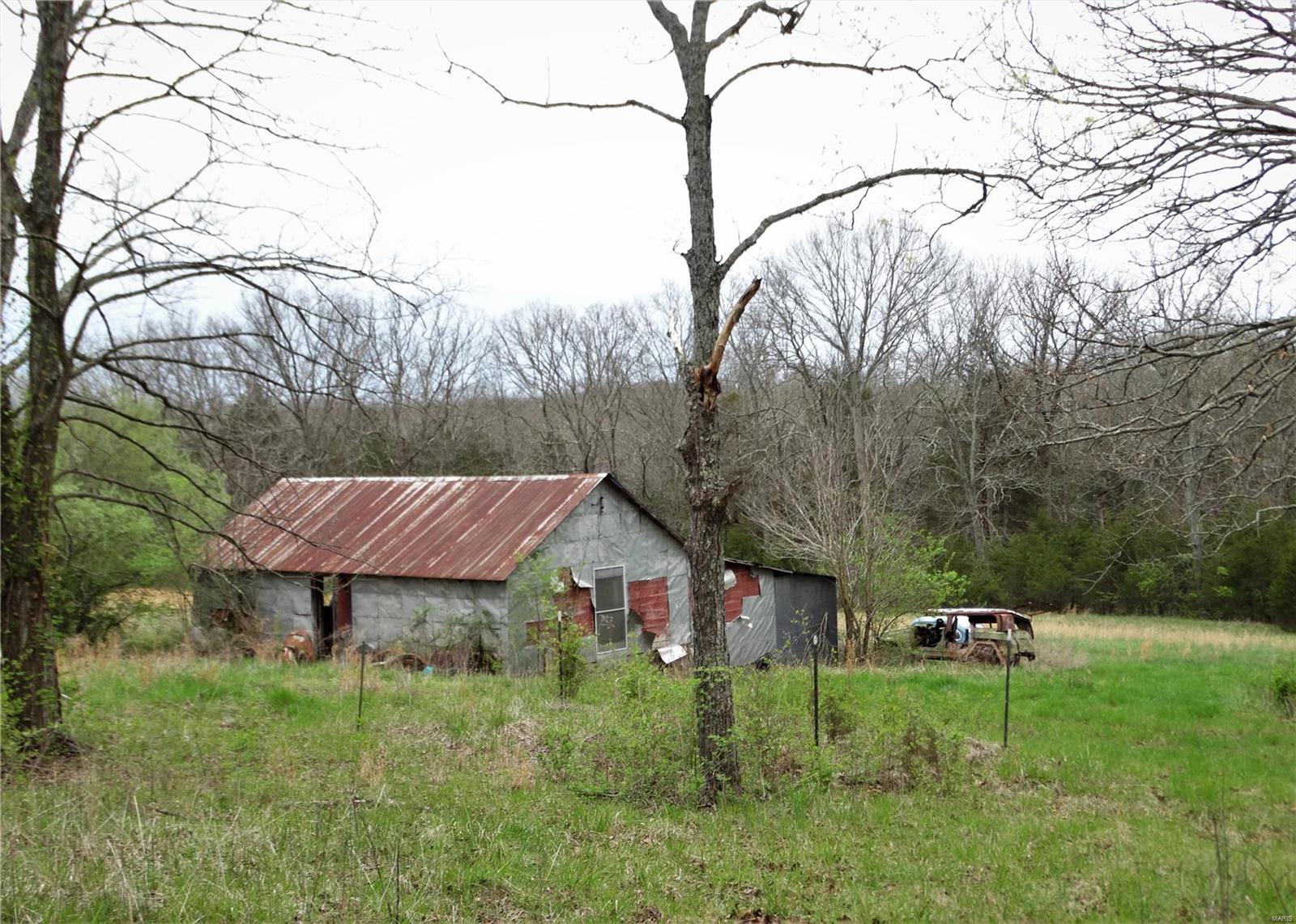 8081 Oak Lane Property Photo