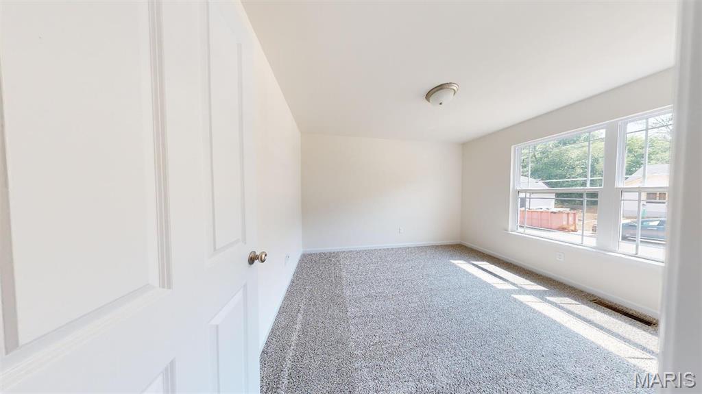 0 Linden (majestic) Property Photo 11