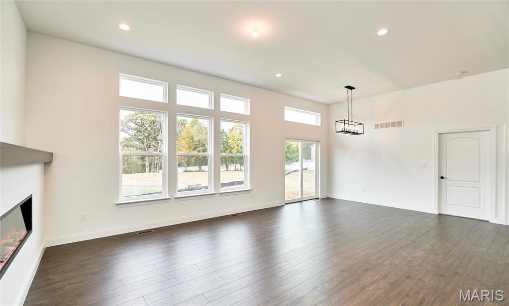 0 Spruce (majestic) Property Photo 12