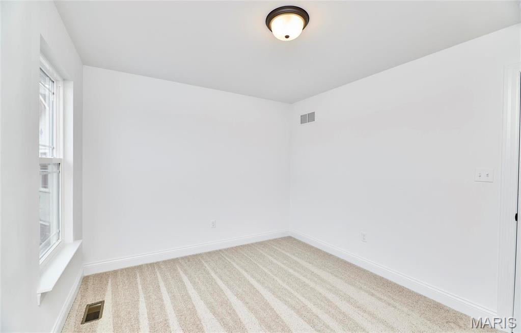 0 Spruce (majestic) Property Photo 27
