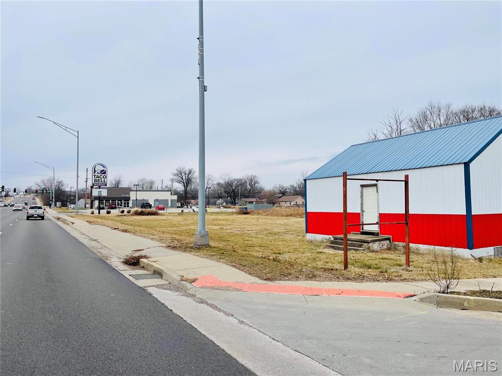 100 Highway 72