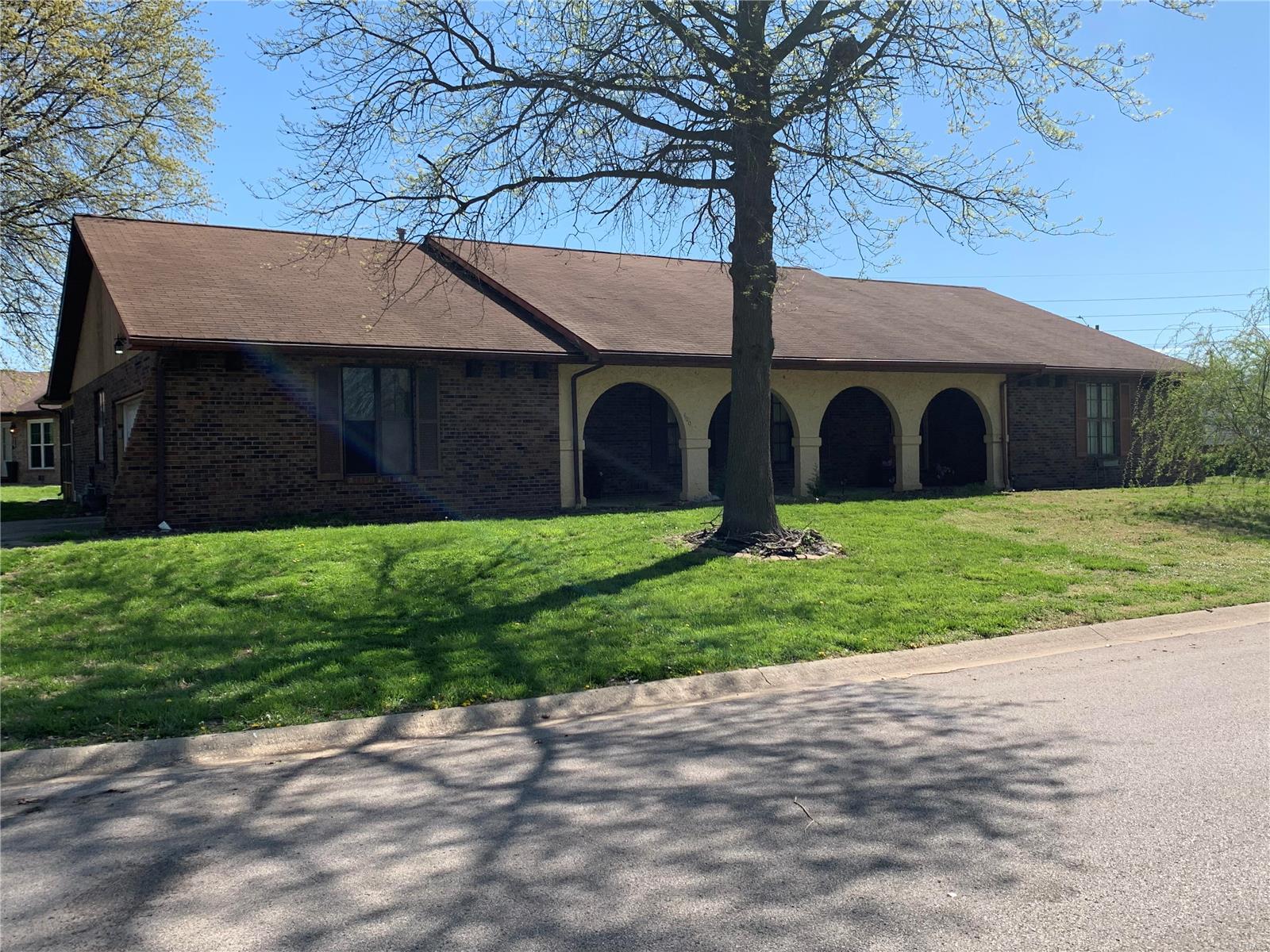 400 University Drive Property Photo 1