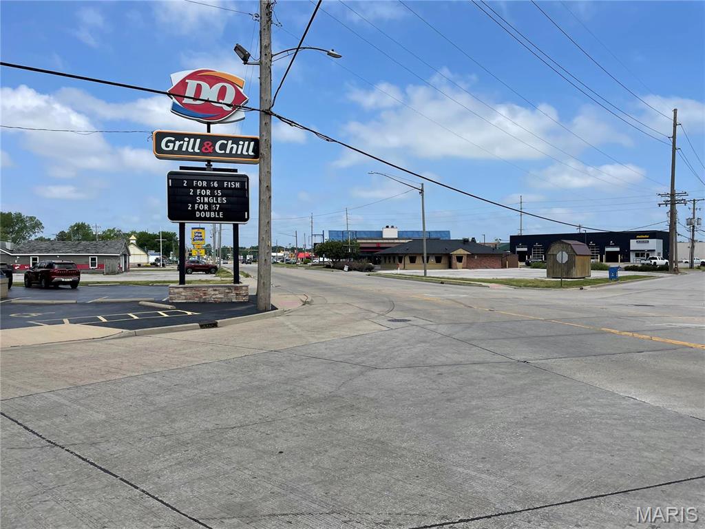 1300 E Edwardsville Road Property Photo 3