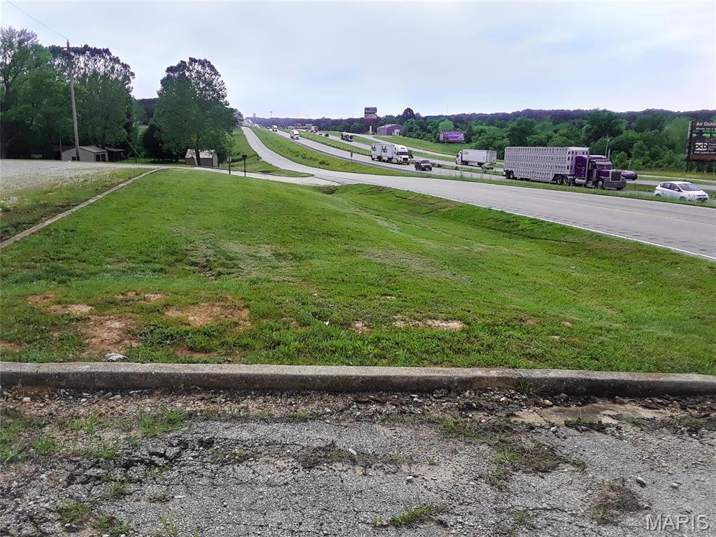 12661 Old Highway 66 Property Photo 8