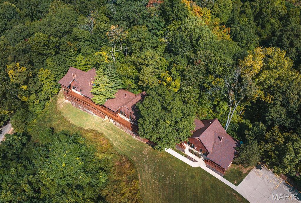 1 Tara Point Drive Property Photo 10