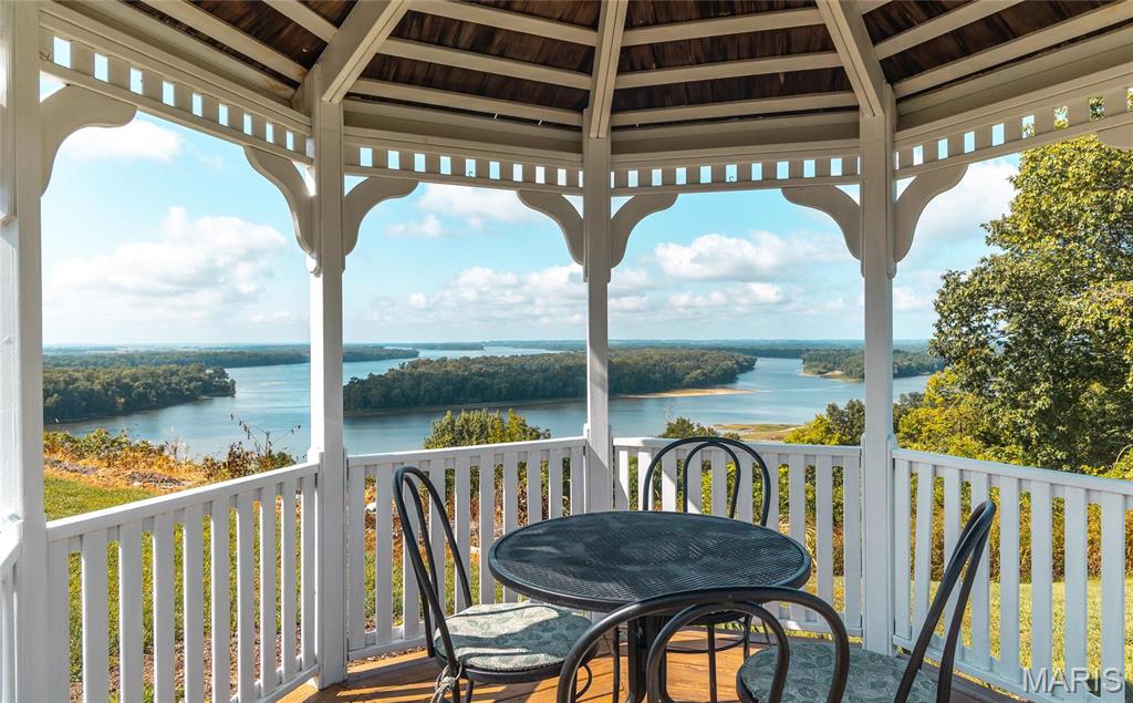 1 Tara Point Drive Property Photo 21