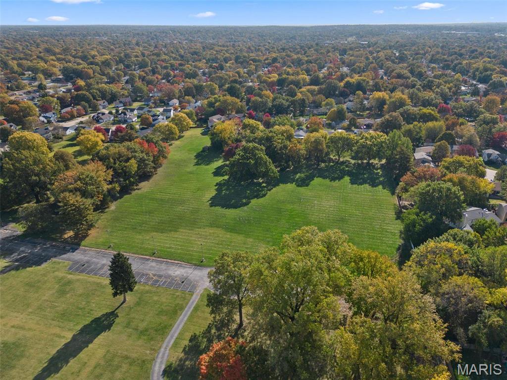 700 Howdershell Road Property Photo 2