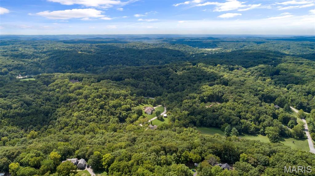 18520 Hawks Hill Road Property Photo 8