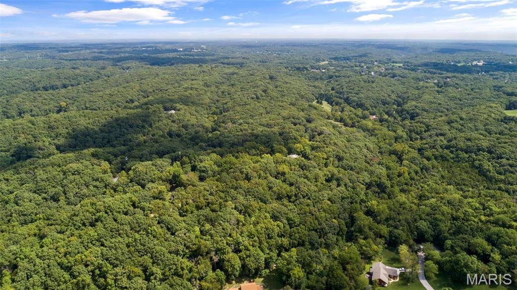 18520 Hawks Hill Road Property Photo 13