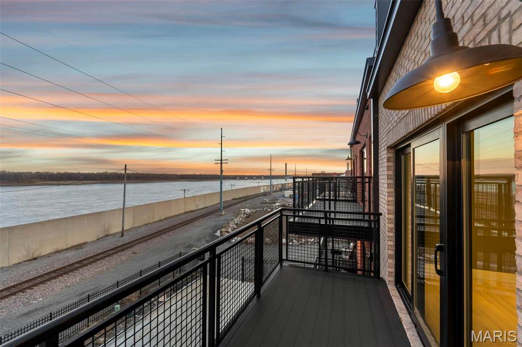 290 N Main Street Property Photo 1