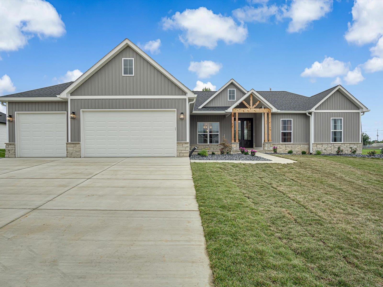 4016 Tbb Autumn Oak Drive Property Photo 1