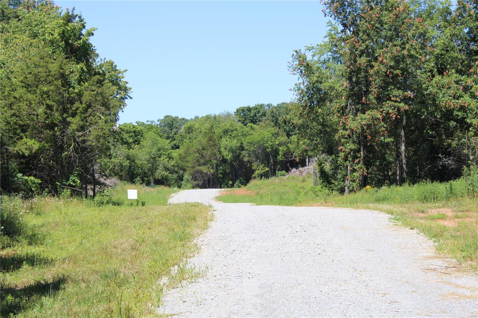 6 Weatherby Lane Property Photo 4