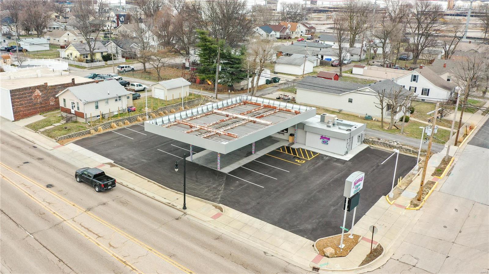 711 S Central Avenue Property Photo 1