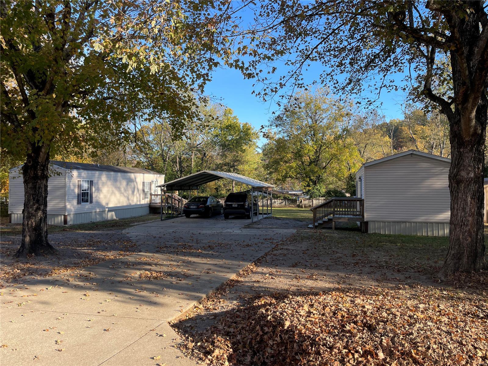 718 East Daniels St. Property Photo