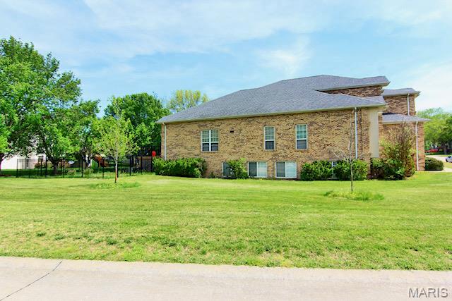 2062 Concord Place Property Photo 8