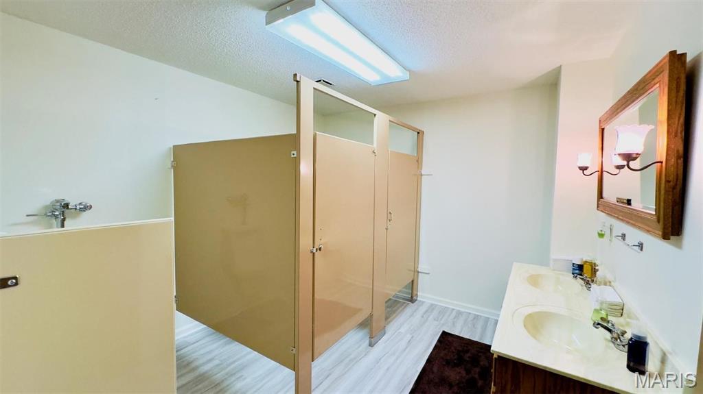 3483 High Ridge Boulevard Property Photo 13