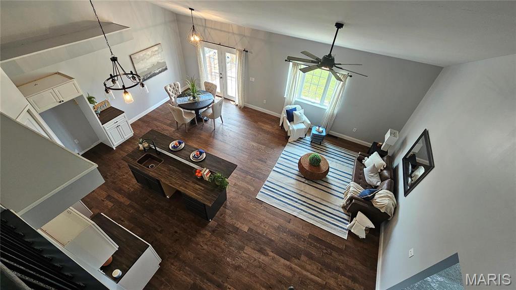 1114 Indian Court Property Photo 12