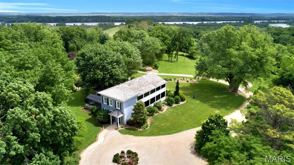 16093 Highway W Property Photo 3