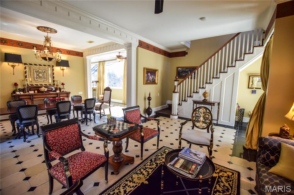 16093 Highway W Property Photo 6
